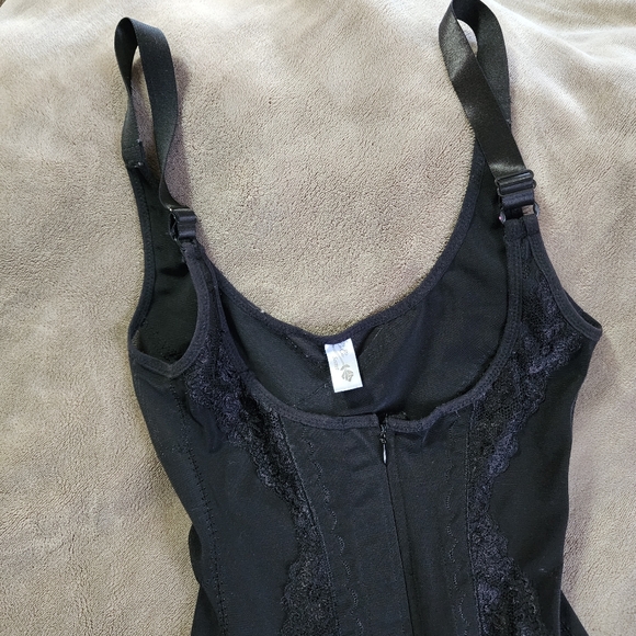 Vintage CoCo Secret Shapewear Bodysuit Black Size Small - Picture 7 of 10
